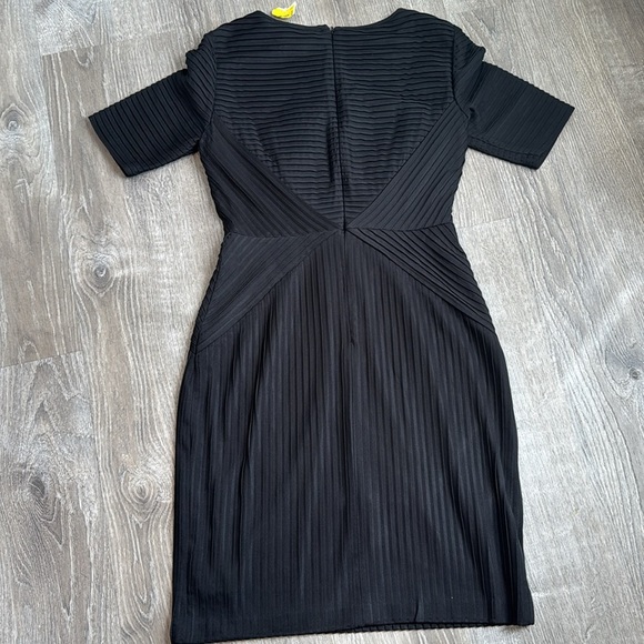 Tahari Arthur S. Levine pinstripe dress - Picture 2 of 3